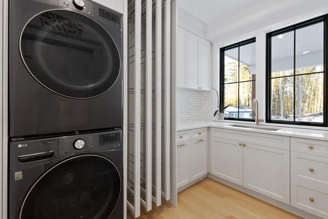 $5,650,000 | 113 Linden Street, Exeter, NH 03833