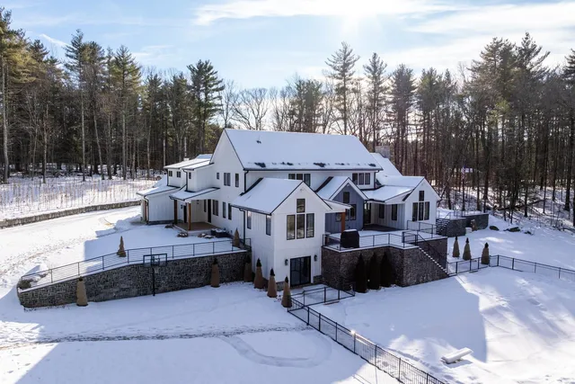 $5,650,000 | 113 Linden Street, Exeter, NH 03833