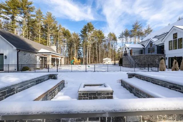 $5,650,000 | 113 Linden Street, Exeter, NH 03833