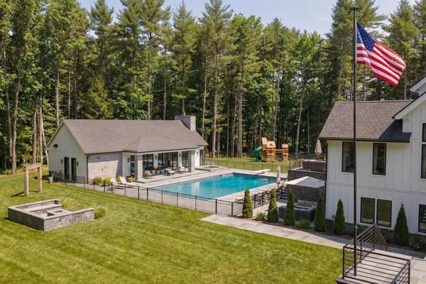 $5,650,000 | 113 Linden Street, Exeter, NH 03833