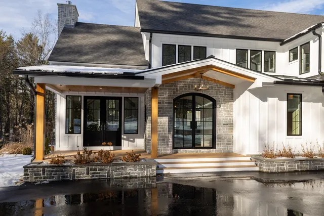 $5,650,000 | 113 Linden Street, Exeter, NH 03833