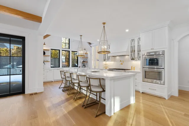 $5,650,000 | 113 Linden Street, Exeter, NH 03833