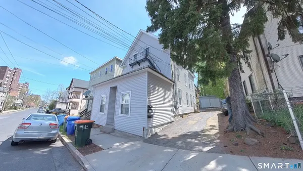 $385,000 | 126 Willow Street, Meriden, CT 06450