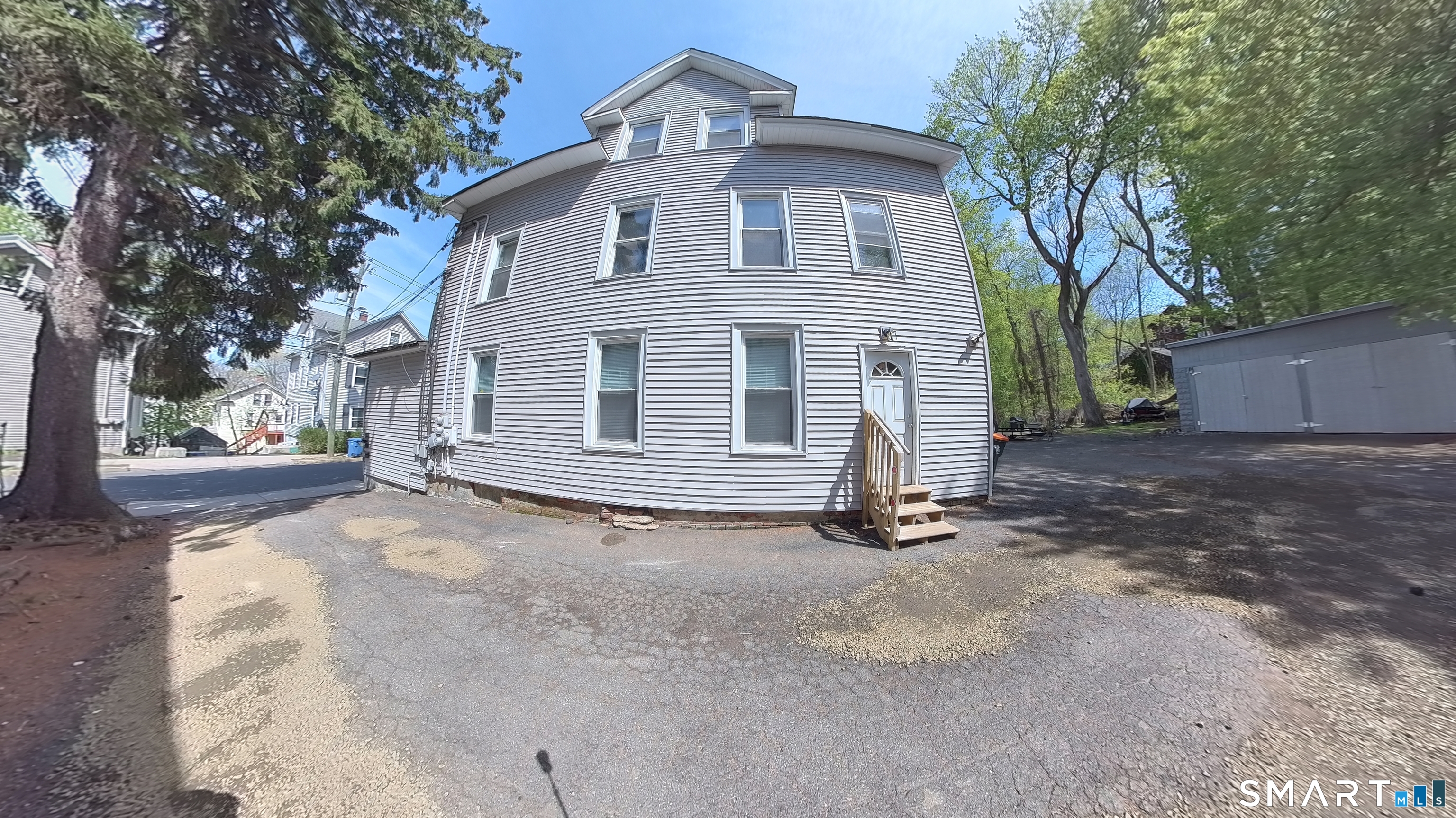 126 Willow Street Meriden, CT 06450 - Photo 4 of 39