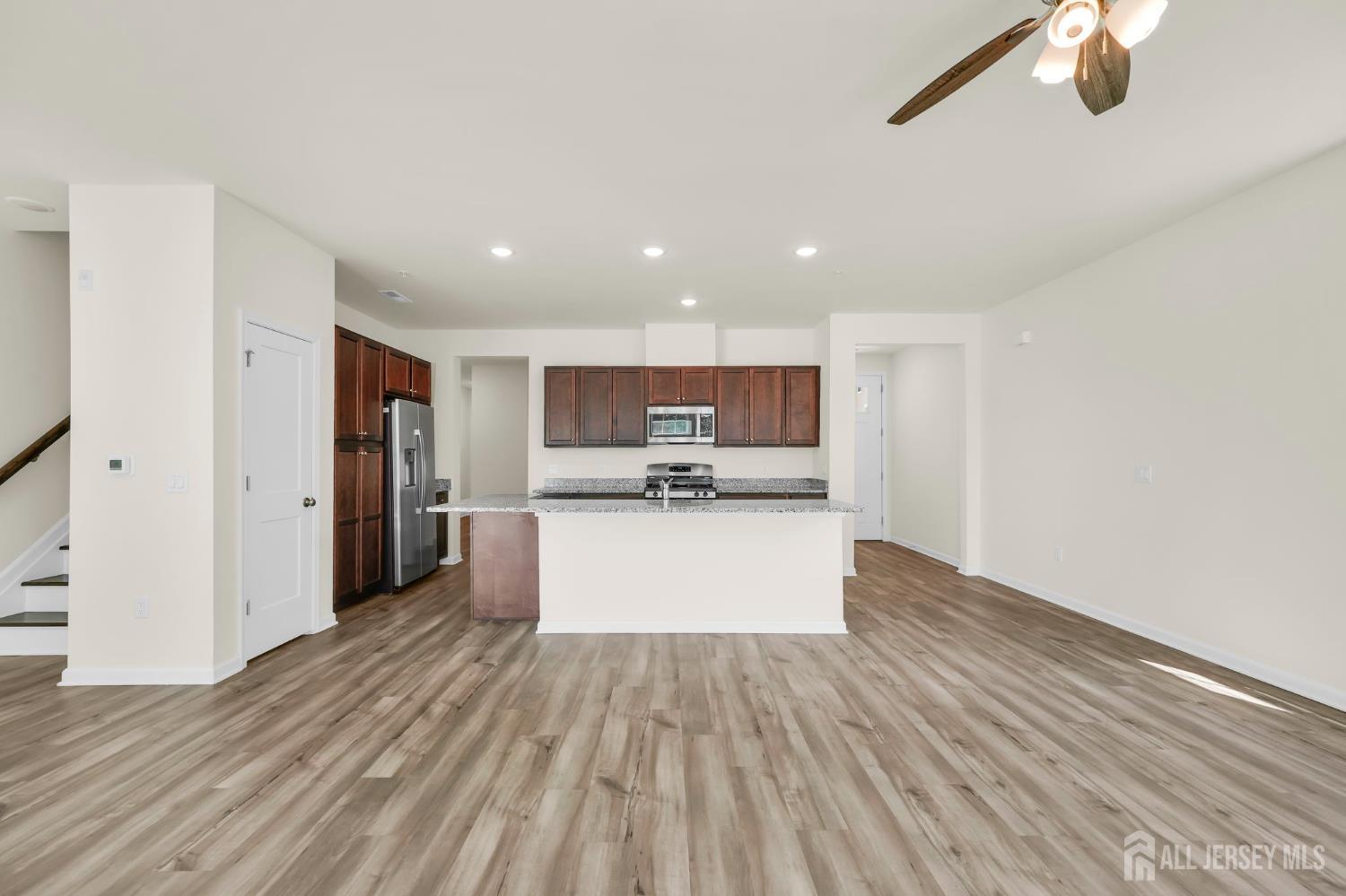 228 Park Lane Dunellen, NJ 08812 - Photo 7 of 25