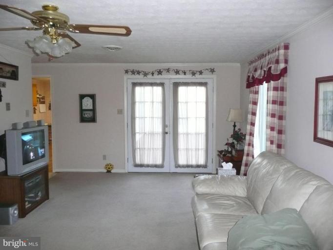 1643 Sulphur Springs Road Inwood, WV 25428 - Photo 7 of 15 Family Room