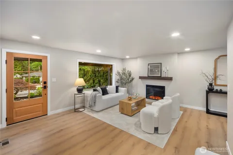 $850,000 | 12520 24th Avenue Northeast, Seattle, WA 98125