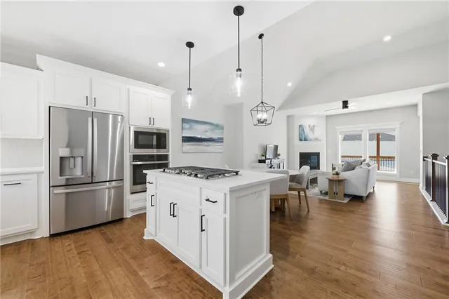 $439,900 | 519 Northwest 110th Street, Kansas City, MO 64155