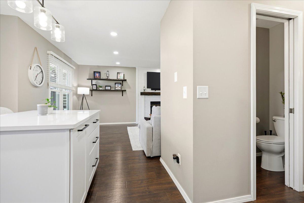 2830 Rocksbury Drive Bloomington, IL 61705 - Photo 17 of 37