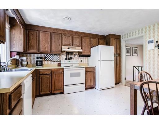 18 Field Road Sudbury, MA 01776 - Photo 8 of 30