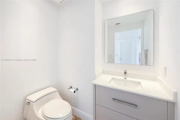 $15,000 | 781 Crandon Boulevard, Unit 1404, Key Biscayne, FL 33149