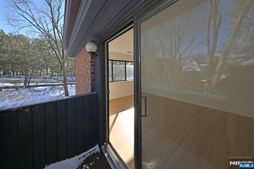 4231 Hilltop Road Mahwah, NJ 07430 - Photo 19 of 29