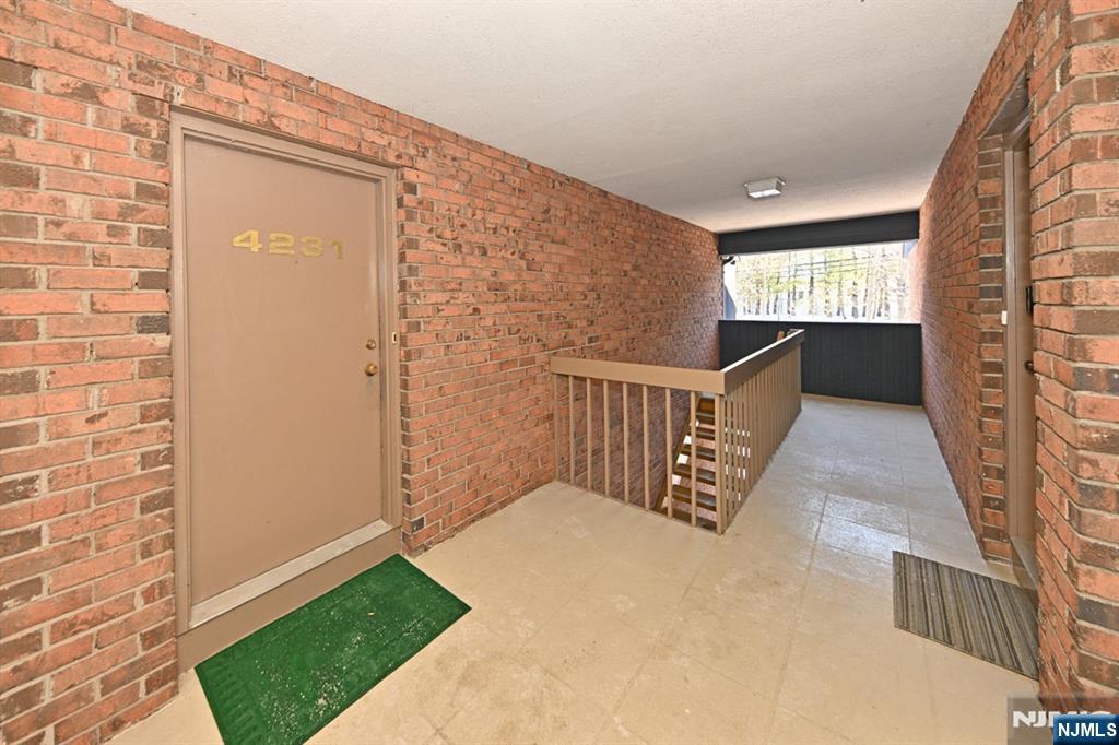 4231 Hilltop Road Mahwah, NJ 07430 - Photo 2 of 29