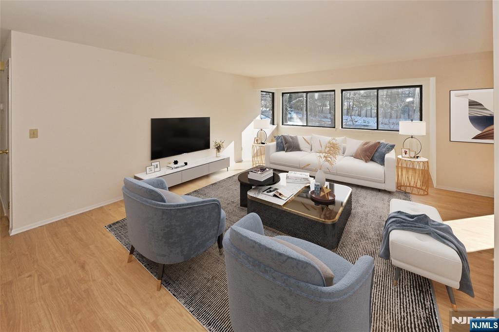 4231 Hilltop Road Mahwah, NJ 07430 - Photo 4 of 29