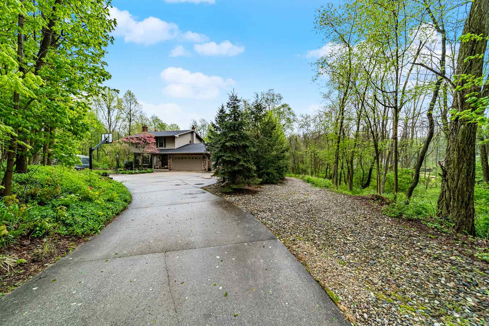 59626 Clover Road Mishawaka, IN 46544 - Photo 4 of 31