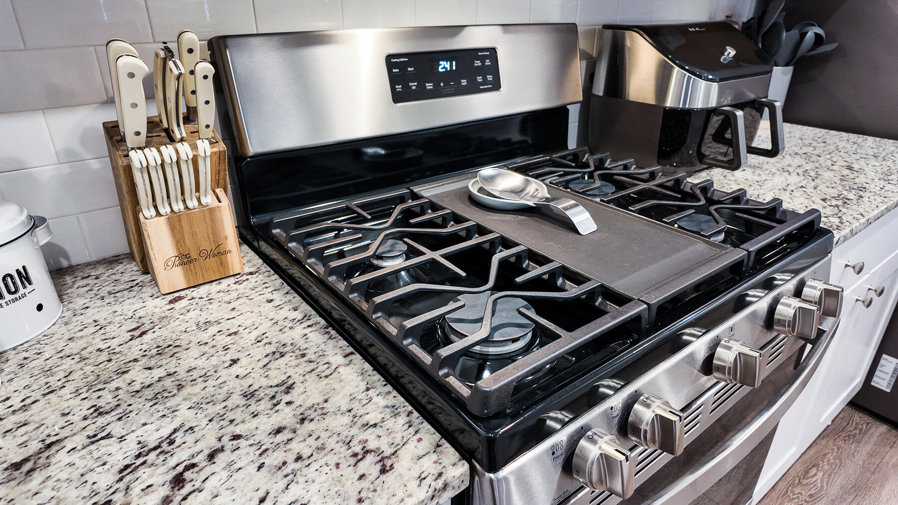 496 Minim Street Charleston, SC 29414 - Photo 9 of 40 CB-47