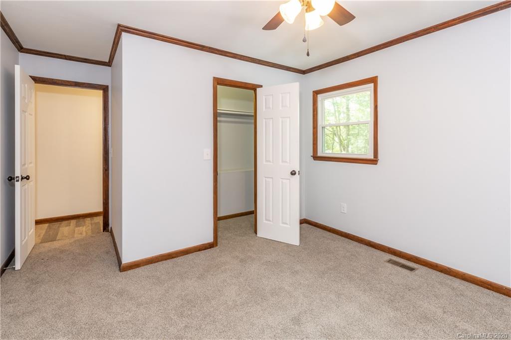 381 Pole Miller Road Brevard, NC 28712 - Photo 14 of 33 Gallery Image 14