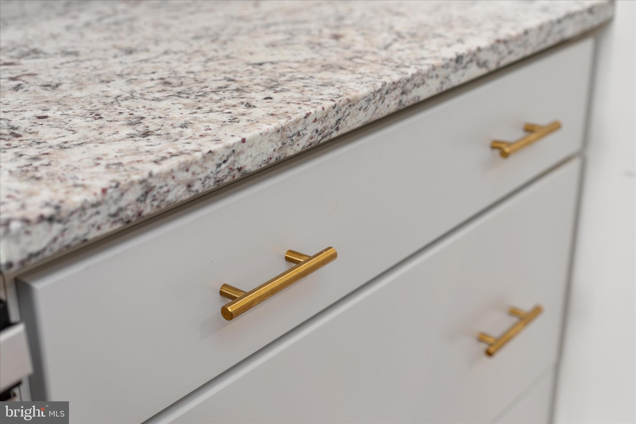 5655 Strasburg Road Strasburg, VA 22657 - Photo 13 of 85 Self close drawers