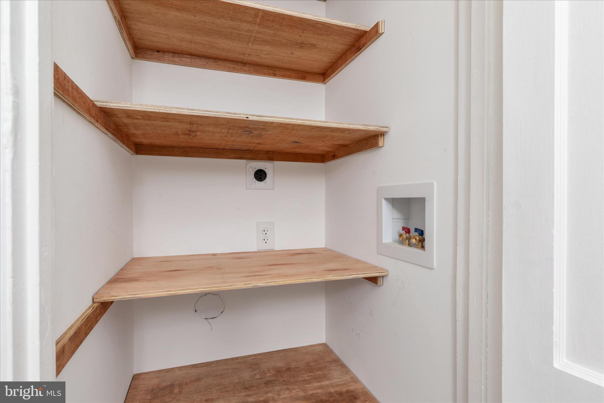 5655 Strasburg Road Strasburg, VA 22657 - Photo 13 of 84 Pantry or Main level laundry hook up too