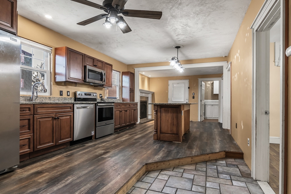 83 Prospect Street, Unit 1 Worcester, MA 01605 - Photo 7 of 24