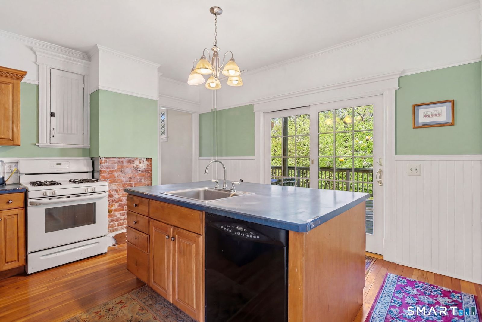 8 Myrtle Street Norwalk, CT 06855 - Photo 7 of 29