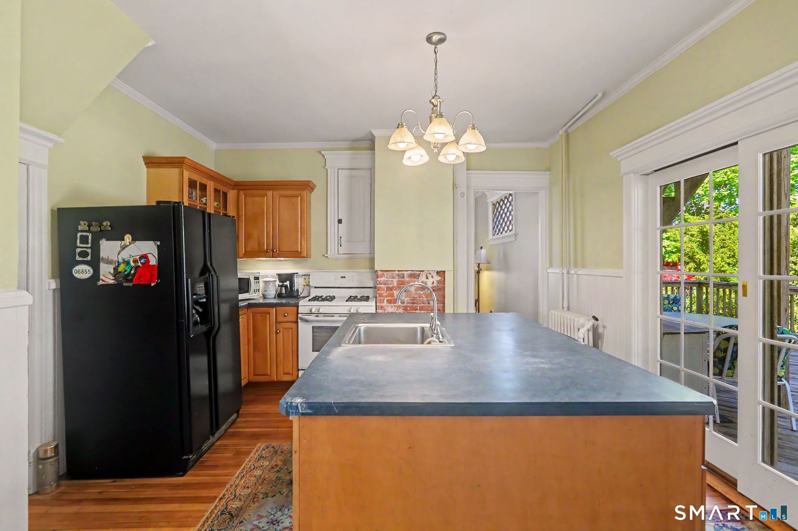 8 Myrtle Street Norwalk, CT 06855 - Photo 8 of 29