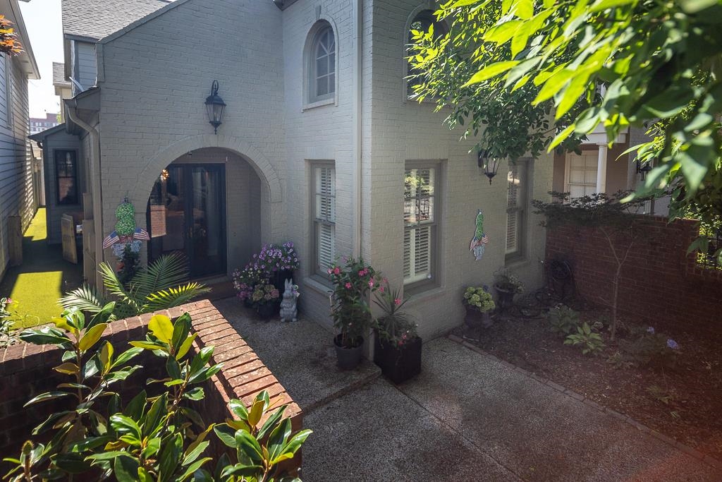 520 Rienzi Drive Memphis, TN 38103 - Photo 3 of 36