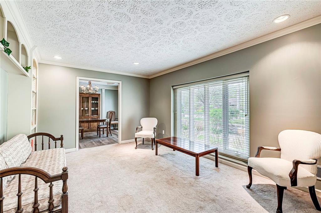 2155 Brewster Road Indianapolis, IN 46260 - Photo 8 of 55 Gallery Image 8