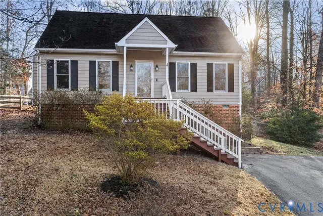 $349,777 | 6903 Whistlers Cove Drive, Midlothian, VA 23112