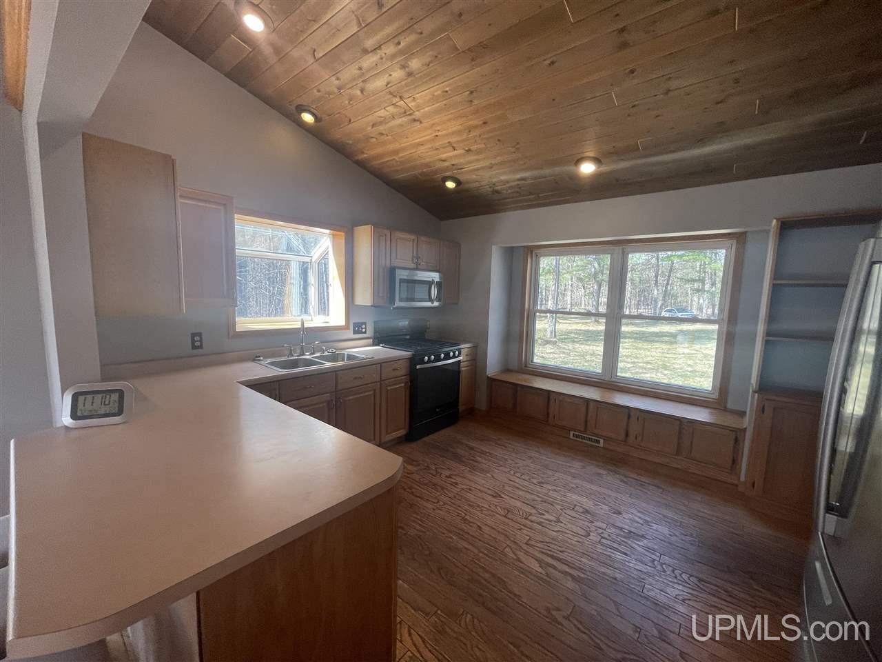 W9498 Co Road Dunbar, WI 54119 - Photo 9 of 59