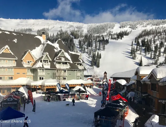 $899,000 | 124 Village Lane, Unit 305, Sandpoint, ID 83864