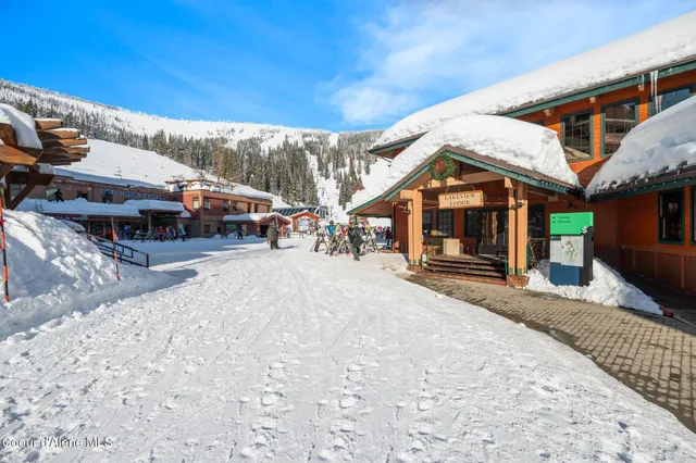 $899,000 | 124 Village Lane, Unit 305, Sandpoint, ID 83864