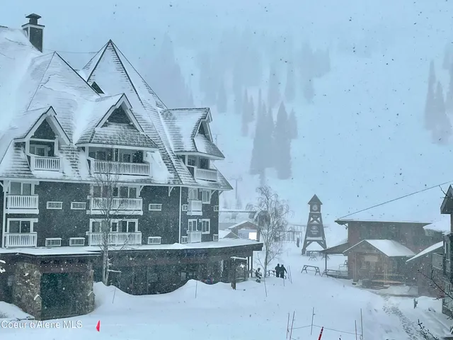 $899,000 | 124 Village Lane, Unit 305, Sandpoint, ID 83864