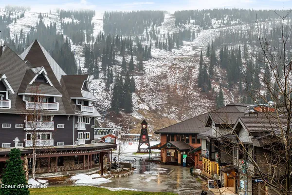 $889,000 | 124 Village Lane, Unit 305, Sandpoint, ID 83864