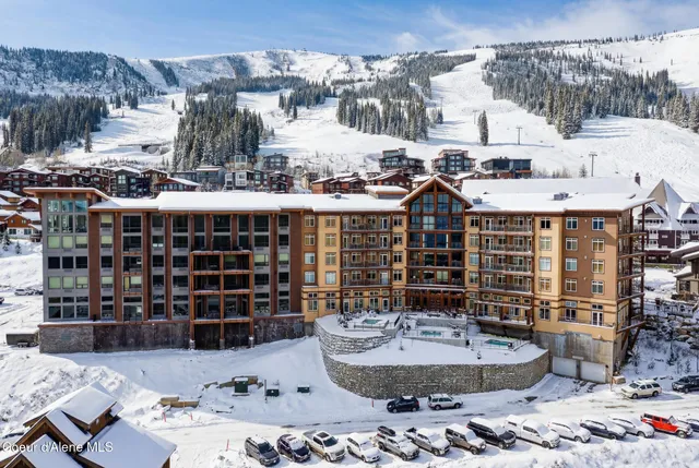 $899,000 | 124 Village Lane, Unit 305, Sandpoint, ID 83864