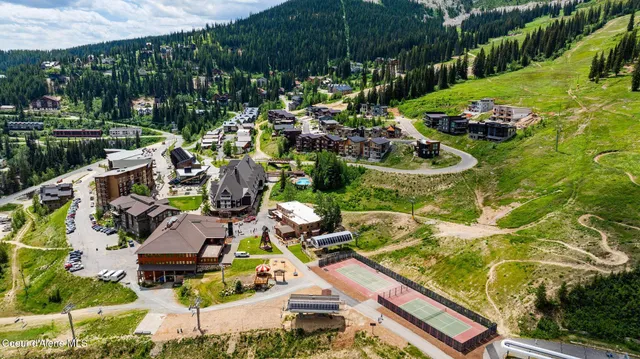 $899,000 | 124 Village Lane, Unit 305, Sandpoint, ID 83864