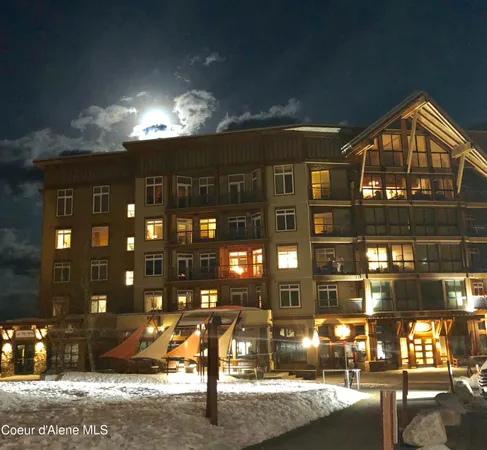 $889,000 | 124 Village Lane, Unit 305, Sandpoint, ID 83864