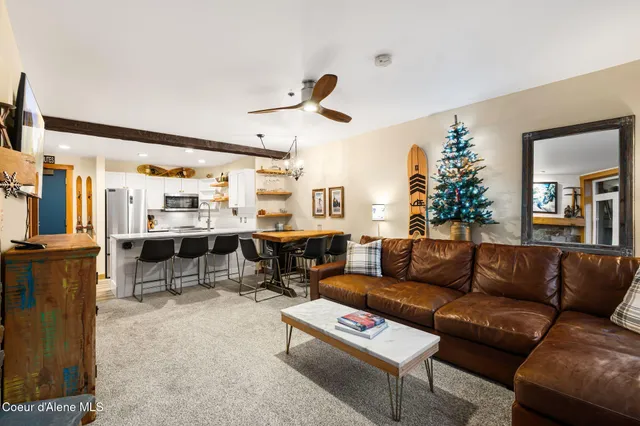 $899,000 | 124 Village Lane, Unit 305, Sandpoint, ID 83864