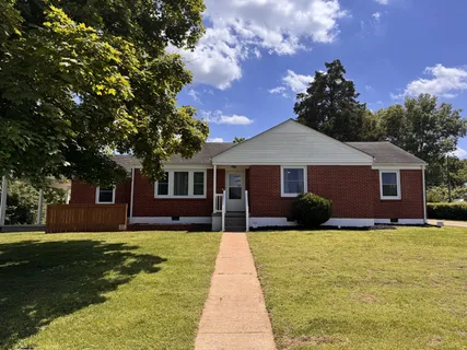 $349,900 | 201 West Hillcrest Drive, Gallatin, TN 37066