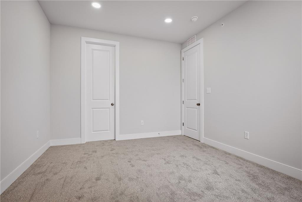 4022 Cottage Way Bridgeville, PA 15017 - Photo 35 of 47 an empty room with an entryway