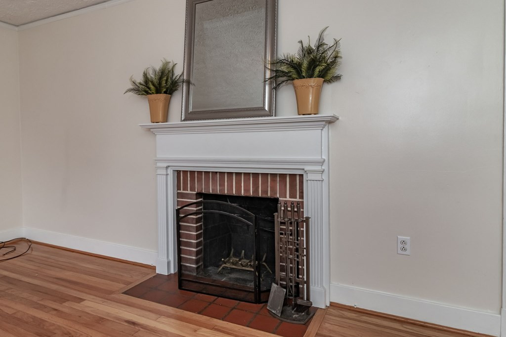 1735 Berkeley Road Augusta, GA 30904 - Photo 7 of 33 Fireplace