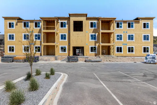 $314,900 | 4727 South 690th West, Unit W203, Mapleton, UT 84664