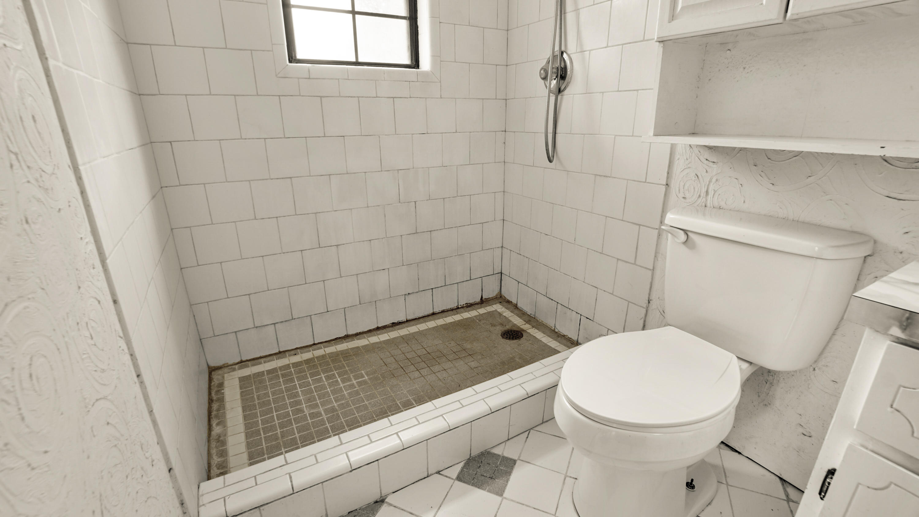 270 Windham Way DeFuniak Springs, FL 32433 - Photo 30 of 51 a bathroom with a toilet and a shower