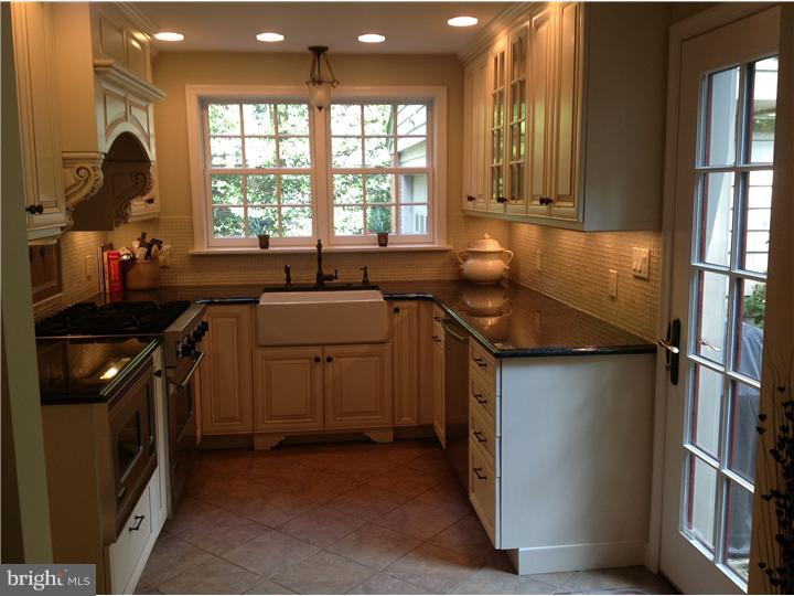 541 Custis Road Glenside, PA 19038 - Photo 10 of 21 Kitchen