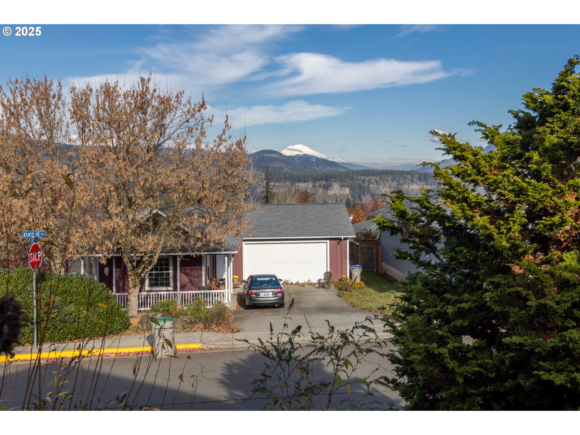 2957 Eugene Street Hood River, OR 97031 - Photo 19 of 42 a view of house with backyard