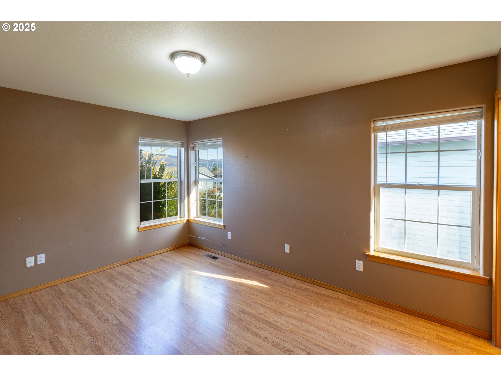 2957 Eugene Street Hood River, OR 97031 - Photo 35 of 42 a view of an empty room with a window