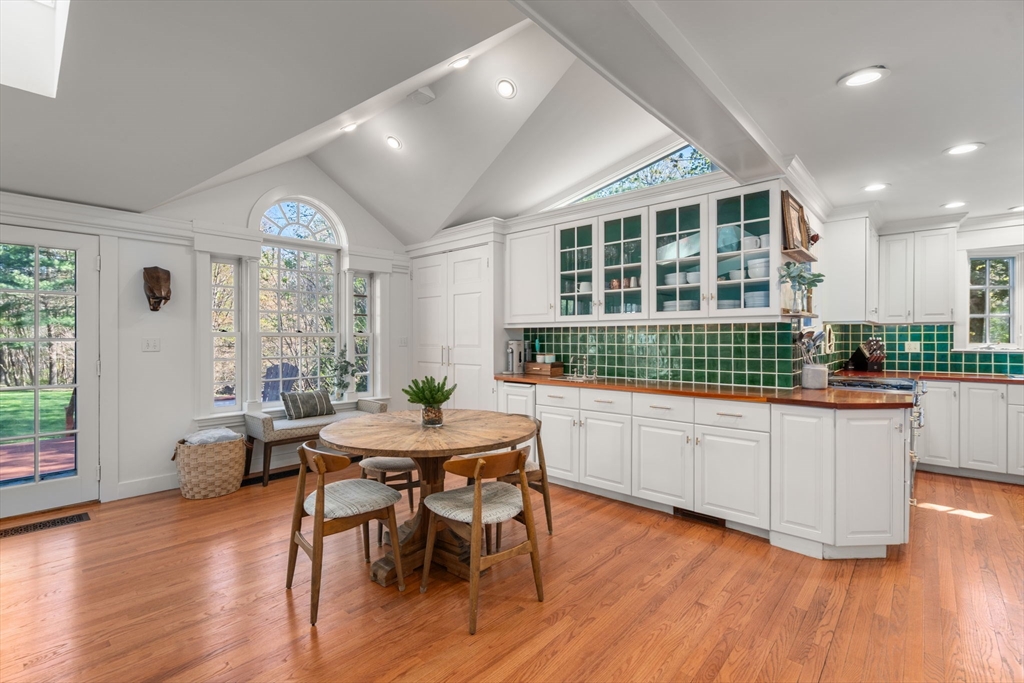 633 Boston Post Road Weston, MA 02493 - Photo 15 of 35