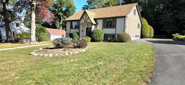 $639,900 | 22 Grove Avenue, North Providence, RI 02911