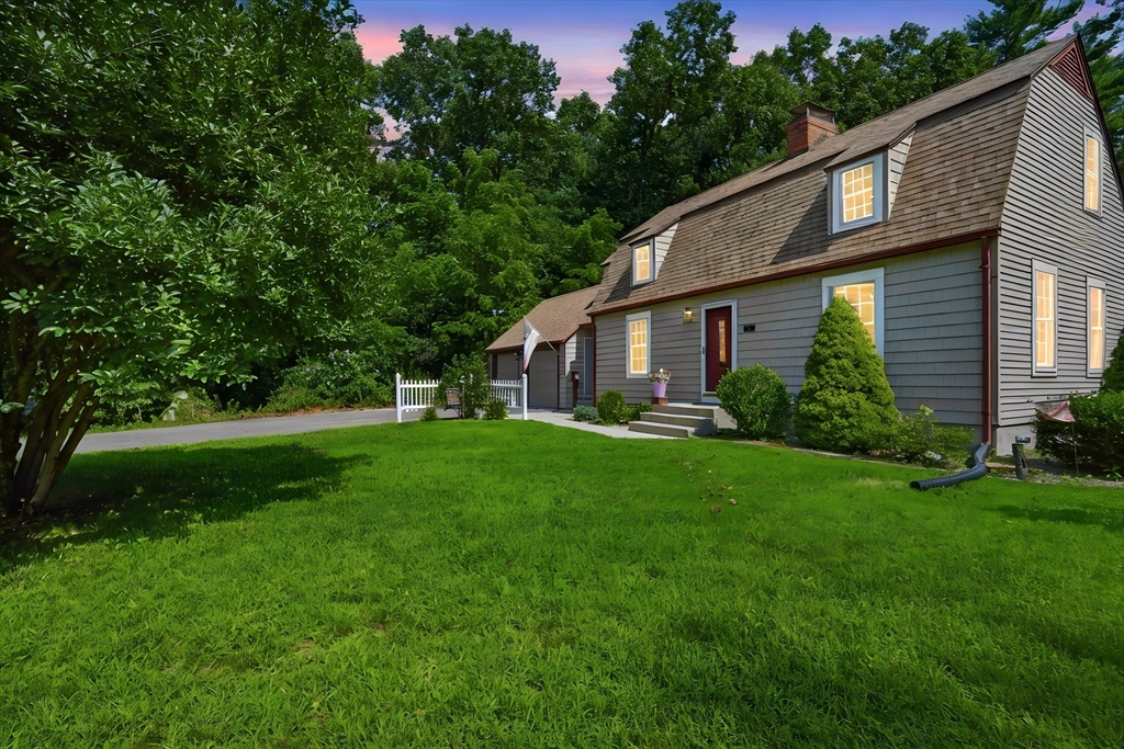 75 Tioga Street Springfield, MA 01128 - Photo 3 of 41 Gallery Image 3