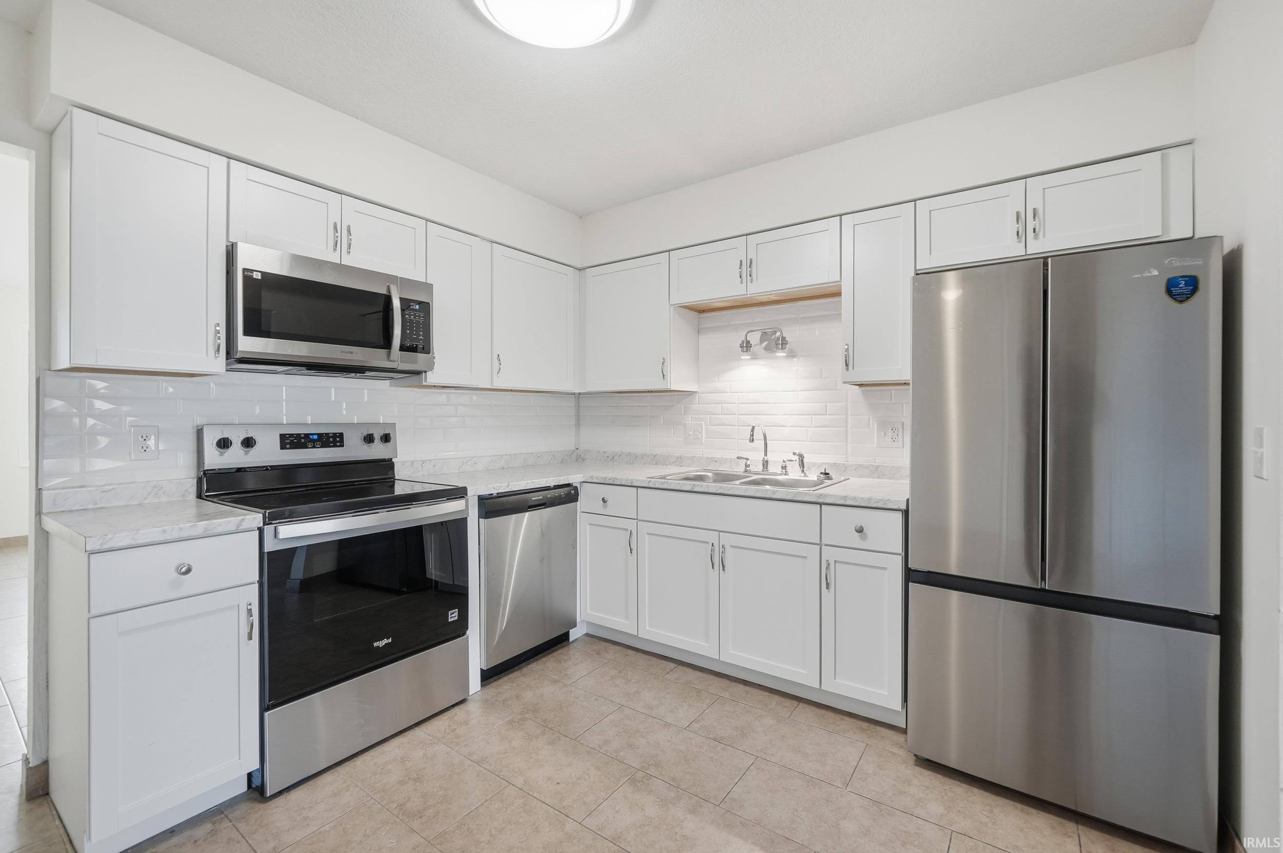 3901 Ravenscliff Place Fort Wayne, IN 46804 - Photo 12 of 33